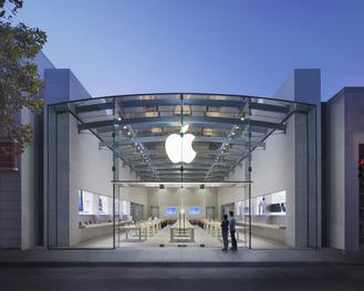 Apple Store in Palo Alto (Apple)
