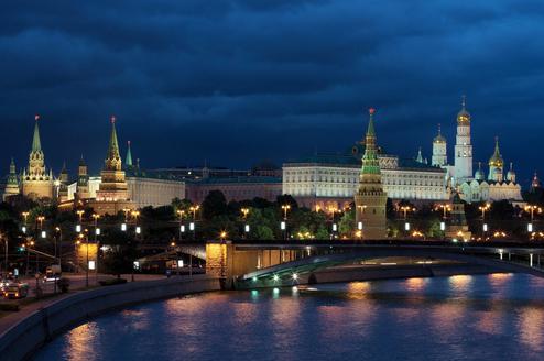 In keinerlei Verbindung zum Artikel stehendes Bild des Kremls mit dsteren Wolken darber. (Bild: EvgeniT/Pixabay/ CC0)