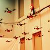 In Formation fliegende Nano-Quadrotoren der Universität Pennsylvania In Formation fliegende Nano-Quadrotoren der Universität Pennsylvania