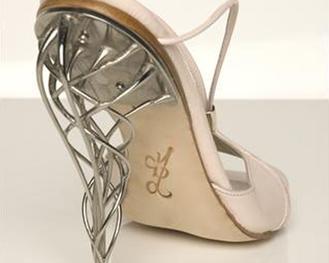 High-Heel-Abstze der Designerin Kerrie Luft aus einem industriellen 3D-Drucker von EOS (EOS Electro Optical Systems)