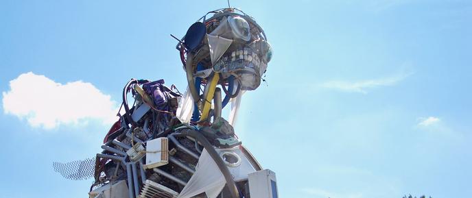 Der WEEE Man, eine Skulptur von Canon und der RSA (Royal Society for the encouragement of Arts, Manufactures and Commerce), besteht ausschlielich aus Elektroschrott - genauer gesagt aus der Menge Elektroaltgerte, die ein Brite in seinem Leben verbraucht: 3,3 Tonnen. (Bild:  James T M Towill)