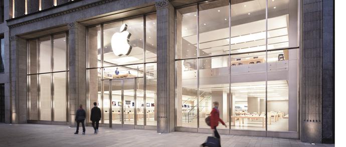 Es kam angekndigt, reichte aber trotzdem um alle Analysten zu schocken: Apple verkauft erstmals deutlich weniger iPhones. (Bild: Apple)