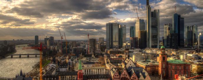Frankfurt arbeitet unter Hochdruck: Eine Kooperation der deutschen Banken will bis Ende dieses Jahres das Onlinebezahlverfahren Paydirekt auf den Weg bringen. (Bild: Mikka Luster)