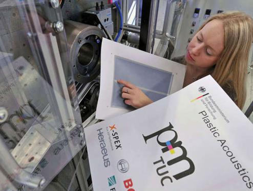 Die ersten auf Papier gedruckten Lautsprecher (Bild: TU Chemnitz)