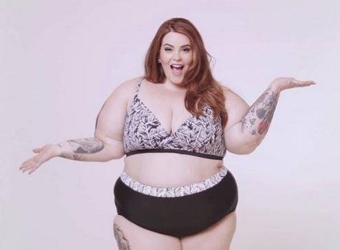 Das Foto des Anstoes: Model Tess Holiday (Bild: Cherchez la Femme / Screenshot)