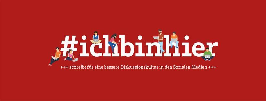 Die Mitglieder der Facebook-Gruppe #Ichbinhier mischen sich in Diskussionen ein, die von Rechtextremen gekapert sind und beteiligen sich. Sie wollen damit Diskussionen wieder in geregelte Bahnen lenken. Ihre eigenen Kommentare markieren sie mit dem Hashtag #Ichbinhier (Ichbinhier)