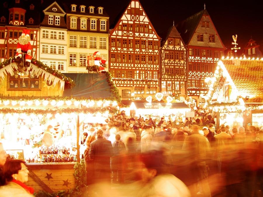 Schon wieder? Ja, schon wieder höchste Zeit mit Mailings Kunden für das Weihnachtsgeschäft zu aktivieren (Heida / wikicommons)