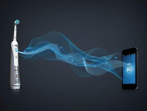 Per Bluetooth kommuniziert die intelligente Oral-B-Zahnbrste mit dem Smartphone (Bild: Oral-B)