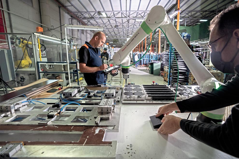 Industrieroboter sind bereits mit Sensoren zum Sehen und Fhlen ausgestattet, knnen aber bislang keine menschlichen Emotionen erkennen (Bild: Fanuc)