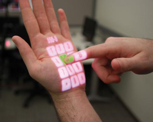 Mit Omnitouch knnen selbst Hand und Arm zur Oberflche werden (Bild: Chris Harrison)