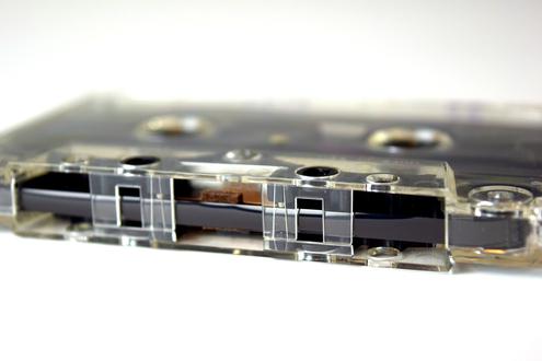 Sie ist bei Senioren mehr als viermal so beliebt wie Tablet-PCs: die Kassette (Bild: wongpear/Pixabay) Sie ist bei Senioren mehr als viermal so beliebt wie Tablet-PCs: die Kassette (Bild: wongpear/Pixabay)