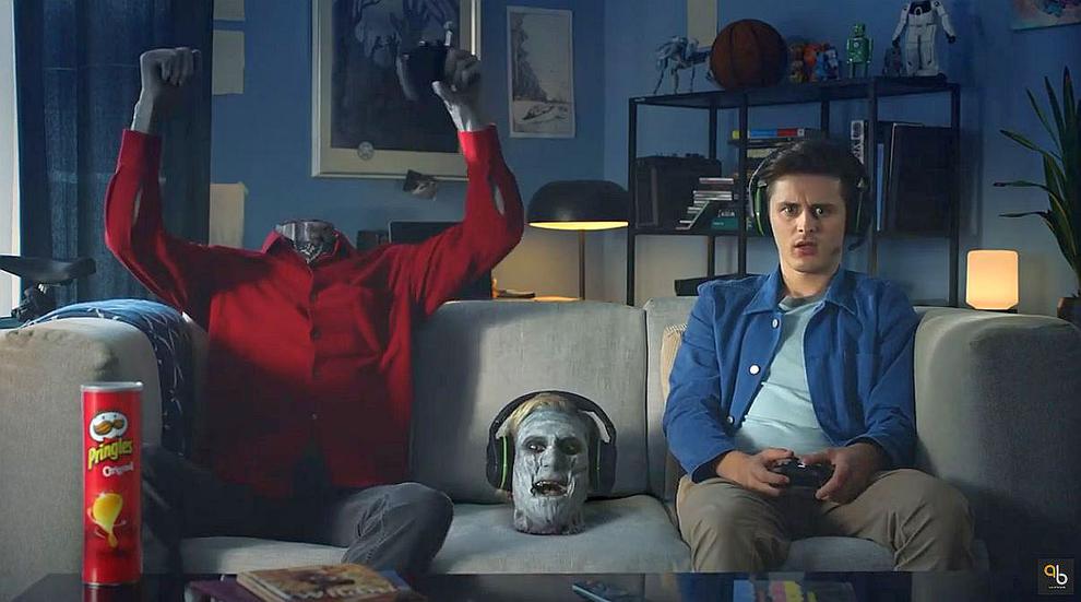 Kreatives Storytelling mit Pringles und Zombie 'Frank' - hier im Spot zur Kampagne. (Bild: Pringles)