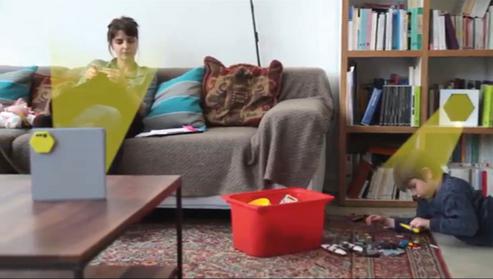 Der A Speaker beschallt Menschen individuell wie ein Kopfhrer (Bild: Akoustic Arts)