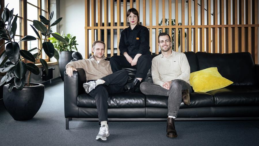 Das neue Strategie-Führungstrio bei Scholz &#38; Friends Hamburg v.l.: Jonathan Faerber, Julia Jarosch, Henrik Niehus (Bild: Gesche Jäger)