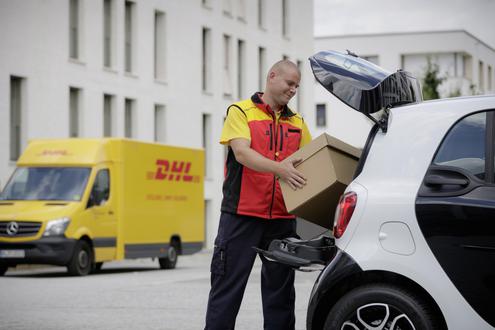 Kofferraumzustellung - ein noch wenig erprobtes Logistikkonzept. (Bild: Daimler)