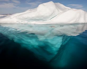 Die Spitze des Eisbergs wchst vor allem unter Wasser (AWeith)