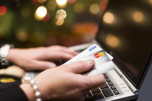 Wird der Kunde in Zukunft mit Paydirekt bezahlen, oder doch weiter mit Kreditkarte, Rechnung oder Paypal? (Bild: Bankenverband)