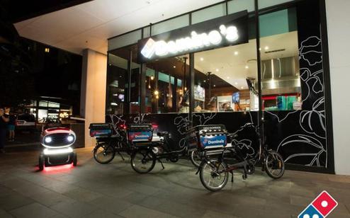 Pizzalieferroboter der Kette Domino's (Bild: Domino's)