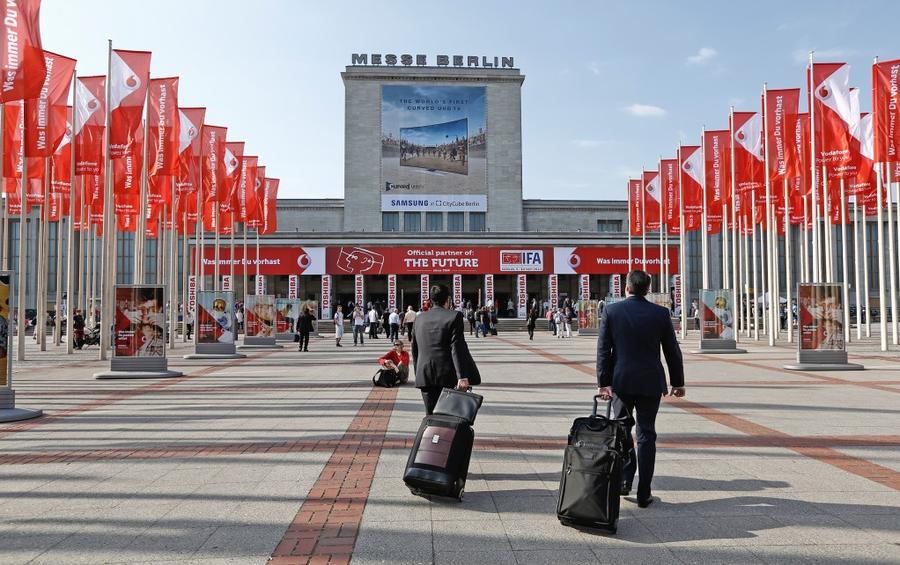 Ab dem 4. September trifft sich unter dem Funkturm in Berlin wieder alles was in der Elektronikwelt Rang und Namen hat. (Bild: IFA Berlin)
