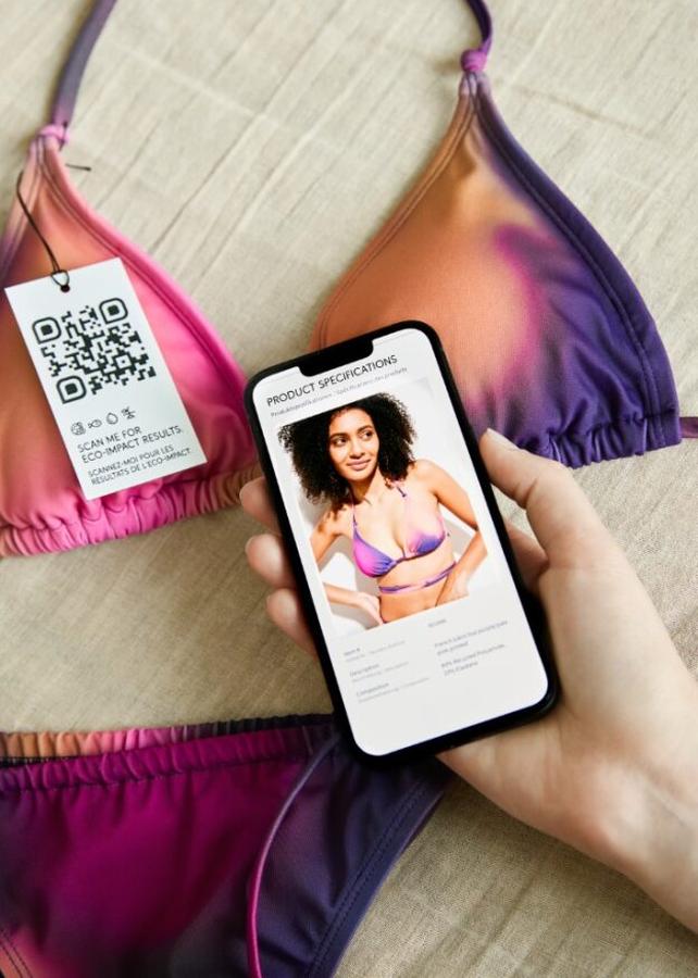 Der Digitaler Produktpasse bei der Bonprix-Bademode (Bonprix)