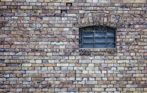Bezahlmauer (mit vergittertem Dialogfenster) (Bild: Pixabay / CC0)
