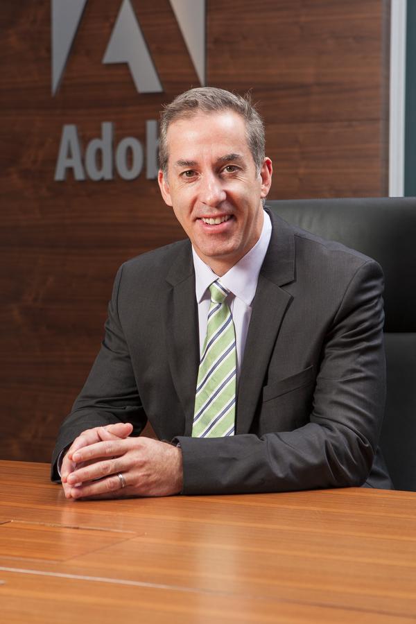 Mark Phibbs (Bild: Adobe)