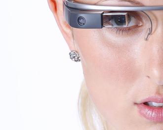 Werden ELearning-Tools: Wearables wie Googles Datenbrille Glass (Tim.Reckmann / wikipedia)