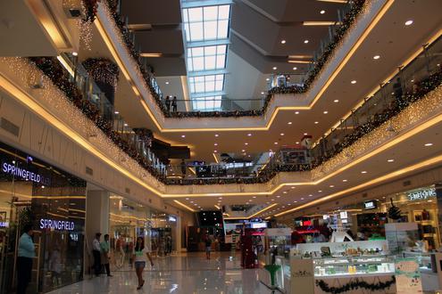 Entfernte Einkaufszentren leiden strker unter Online-Shops als lokale Angebote (Bild: PublicDomainPictures / www.pixabay.com)