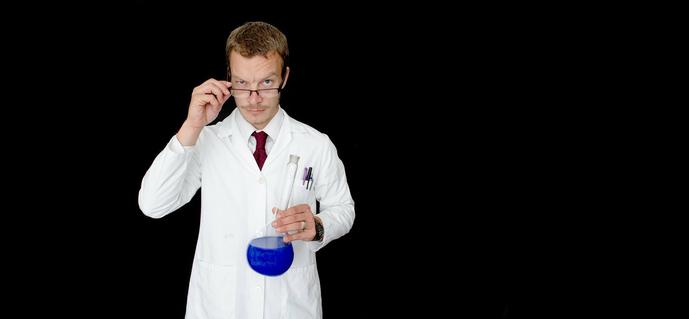 Der Data Scientist muss aus Daten Wissen zusammenkochen. Ein Chemiestudium ist dafür vermutlich nicht die notwendige Voraussetzung. (Bild: Pixabay / Public Domain) Der Data Scientist muss aus Daten Wissen zusammenkochen. Ein Chemiestudium ist dafür vermutlich nicht die notwendige Voraussetzung. (Bild: Pixabay / Public Domain)