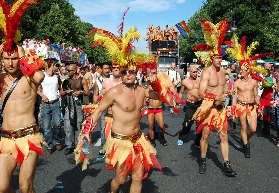  (csd-berlin.de/Sascha Vivers)